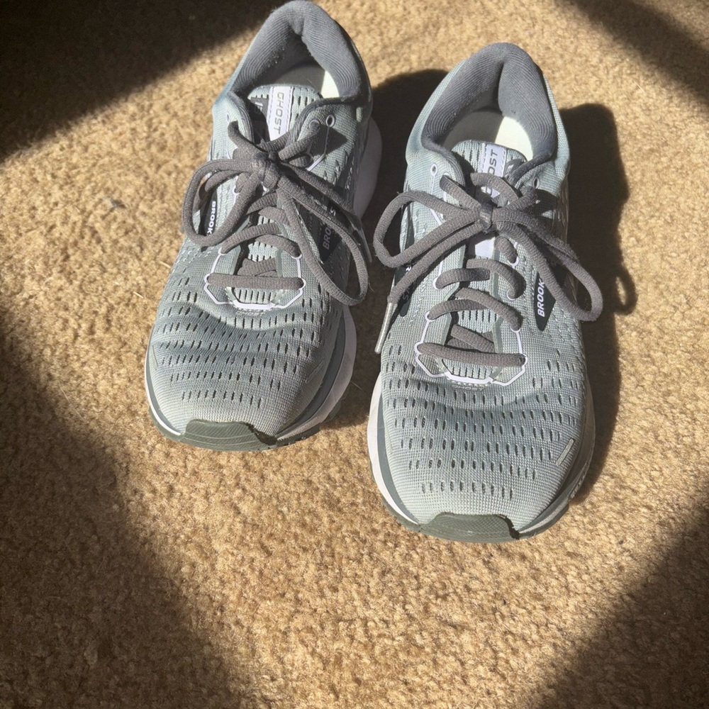 Brooks 13 Gray Women's Running Sneakers